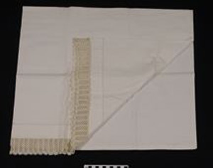 Thumbnail of Pillowcase (2002.16.0078B)