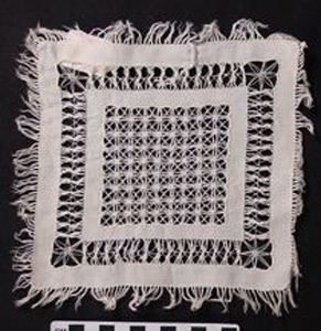Thumbnail of Doily (2002.16.0084)