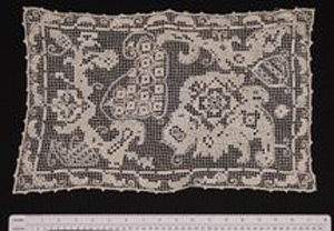 Thumbnail of Doily (2002.16.0085)