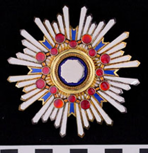 Thumbnail of Medal: Order of the Sacred Treasure Medallion, First Class (1977.01.0057B)