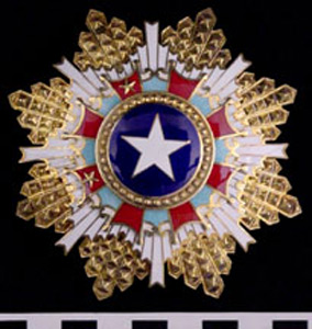 Thumbnail of Medal: Order of Civil Merit-Mugunghawa  (1977.01.0079B)