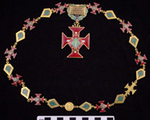 Thumbnail of Medal on chain (1977.01.0464)