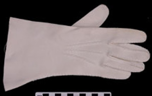 Thumbnail of WAVES Uniform Glove (1998.06.0143A)