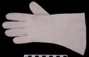 Thumbnail of WAVES Uniform Glove (1998.06.0143B)