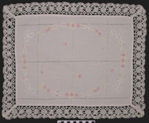 Thumbnail of Bureau Scarf (2002.16.0081)