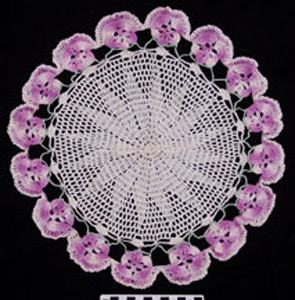 Thumbnail of Doily (2002.16.0087)