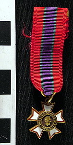 Thumbnail of Medal: The Order of Lincoln Badge (1977.01.0060B)
