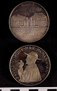Thumbnail of Papal Medal: Paul VI, Anno III (1977.01.0409A)