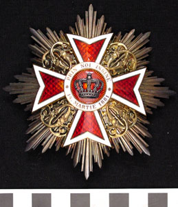 Thumbnail of Medal: Order of the Crown Badge (1986.24.0009B)