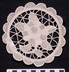 Thumbnail of Doily (2002.16.0093A)