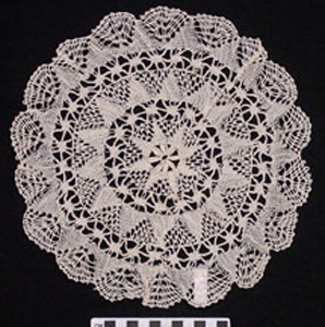 Thumbnail of Doily (2002.16.0096)