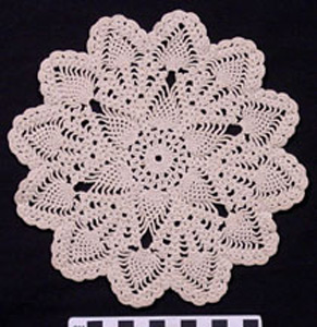 Thumbnail of Doily (2002.16.0099)