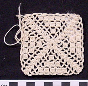 Thumbnail of Lace Square (2002.16.0107)