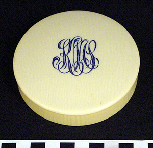 Thumbnail of Dresser Set: Cosmetic Box Lid (1998.06.0223E)