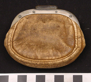 Thumbnail of Change Purse (2004.01.0007)