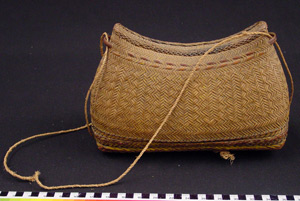 Thumbnail of Betel Nut Carrying Case (2004.11.0002)