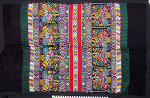 Thumbnail of Textile (2004.15.0001)