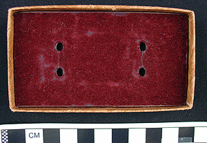 Thumbnail of WAVES Lt. Bar Insignia, Box (1998.06.0179D)