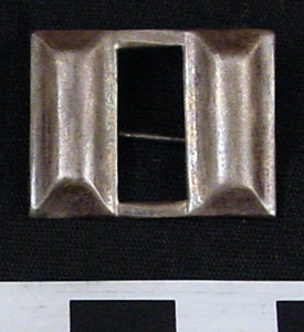 Thumbnail of U.S. Army Officer Insignia Pin (1998.07.0050)