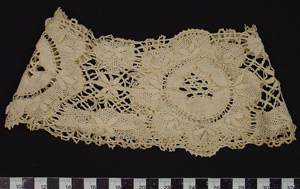 Thumbnail of Cuff (1900.24.0006)