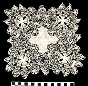 Thumbnail of Doily (1900.26.0073)