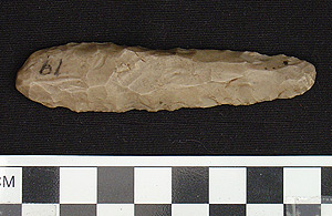 Thumbnail of Stone Tool: Point (1915.07.0032)