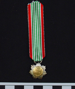 Thumbnail of Medal:  Hussain Ibn Ali of Hejaz ()
