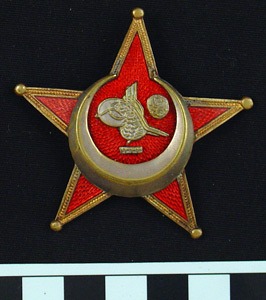 Thumbnail of Medal: Ottoman War Medal, Gallipoli Star (1971.15.2074)