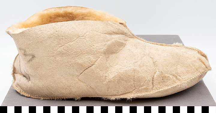 Thumbnail of Moccasin, Left (1996.24.0625A)
