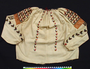 Thumbnail of Blouse (1998.06.0232)