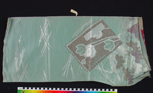 Thumbnail of Material Sample: Cloth Fragment (1998.06.0252E)