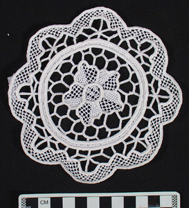 Thumbnail of Doily (2005.12.0001)