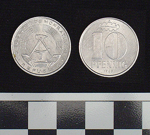 Thumbnail of Coin: East Germany, 10 Pfennig (1978.06.0089)