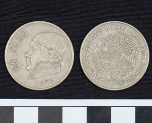 Thumbnail of Coin: Un Peso (1984.16.0182)
