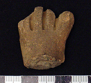 Thumbnail of Figurine Fragment, Hand (1900.29.0016)