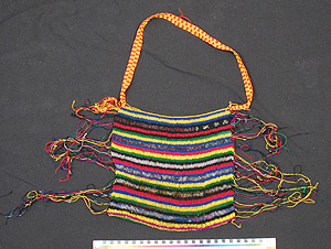 Thumbnail of Bilum Bag (2004.17.0101)