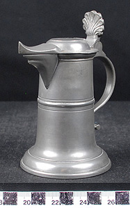 Thumbnail of Flagon (1949.02.0006)