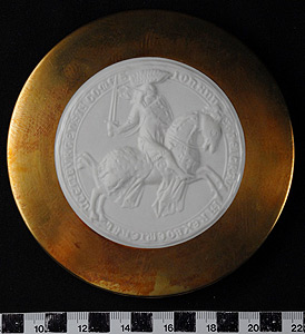 Thumbnail of Commemorative Dish Lid (1977.01.0366A)