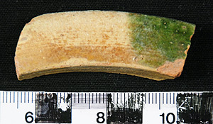 Thumbnail of Rim Sherd (1998.19.2573)