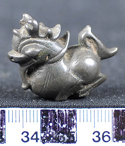 Thumbnail of Weight: Toe, Mythical Feline Animal (2010.01.0139)
