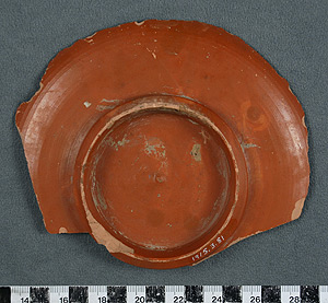 Thumbnail of Arretine Ware Plate Base Sherd (1915.03.0081)