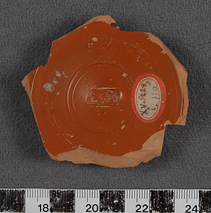Thumbnail of Arretine Ware Base Sherd (1915.03.0166)