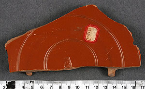 Thumbnail of Arretine Ware Plate Base Sherd (1915.03.0174)