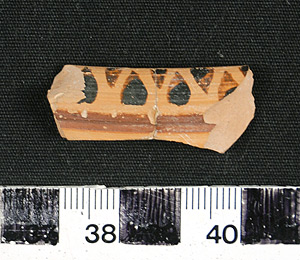 Thumbnail of Rim Sherd (1954.04.0004)