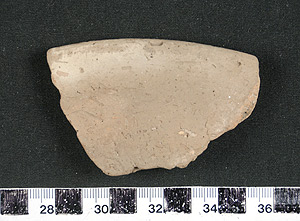 Thumbnail of Rim Sherd (1956.02.0221)