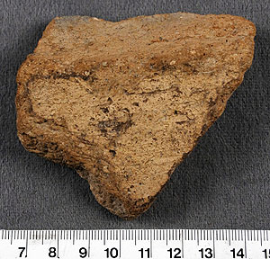 Thumbnail of Basal Mortar or Bowl Body Sherd (1956.02.0637)