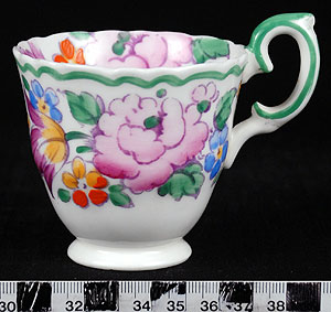 Thumbnail of Teacup (1968.05.0019A)