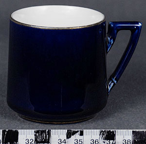 Thumbnail of Teacup (1968.05.0024A)