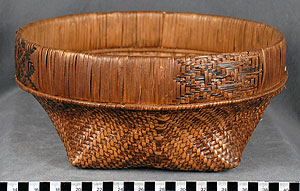 Thumbnail of Sandwich-style Basket, Base (2010.01.0099A)