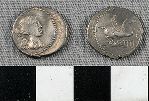 Thumbnail of Coin: Roman Republic, Quinarius (1919.63.0868)